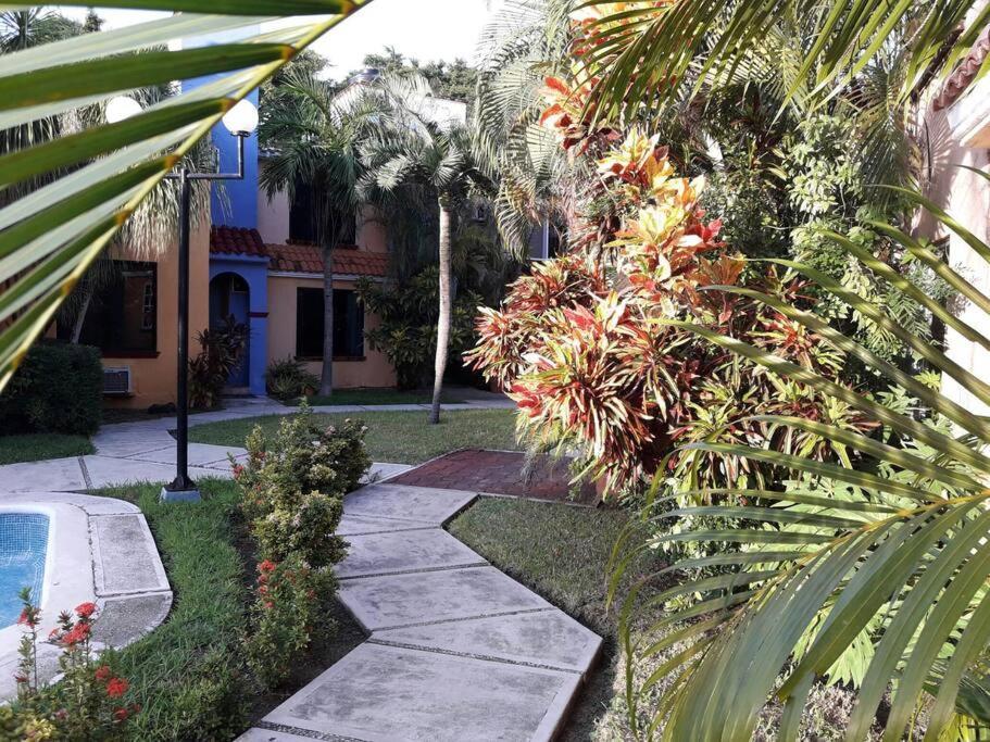Cozy Townhouse In Great Location Apartment Cancún Exterior foto